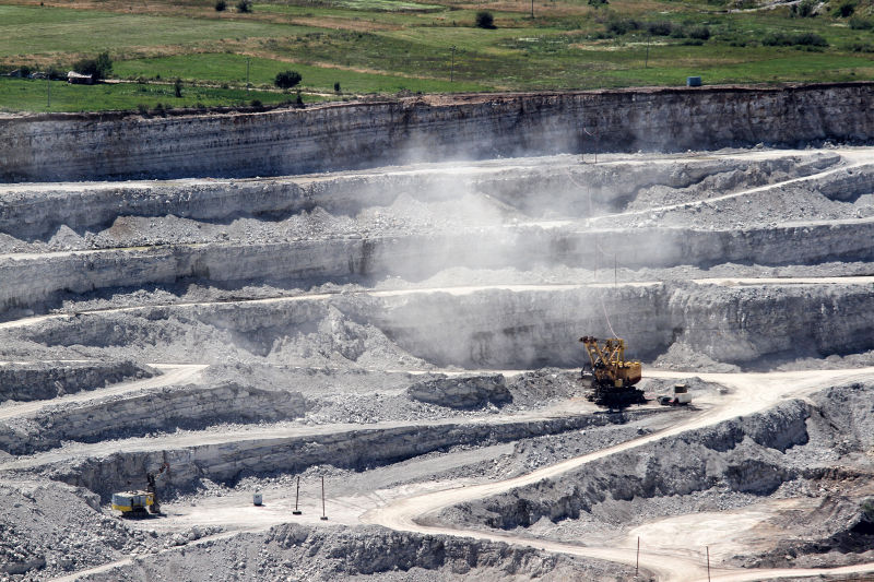 Welke rol speelt de luchtcompressor in het mijnbouwproces?